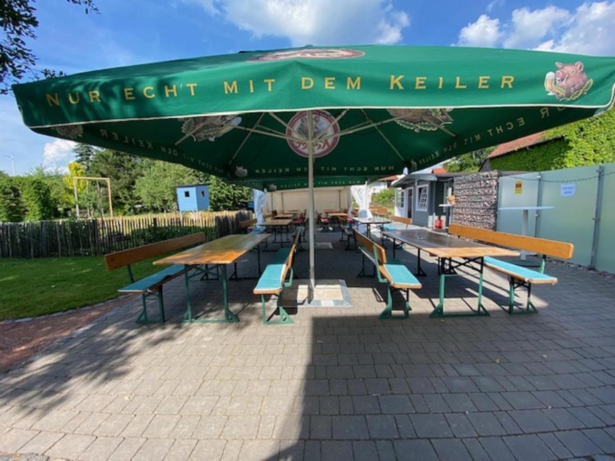 Landgasthof 'Zur Quelle' Wächtersbach Exterior foto